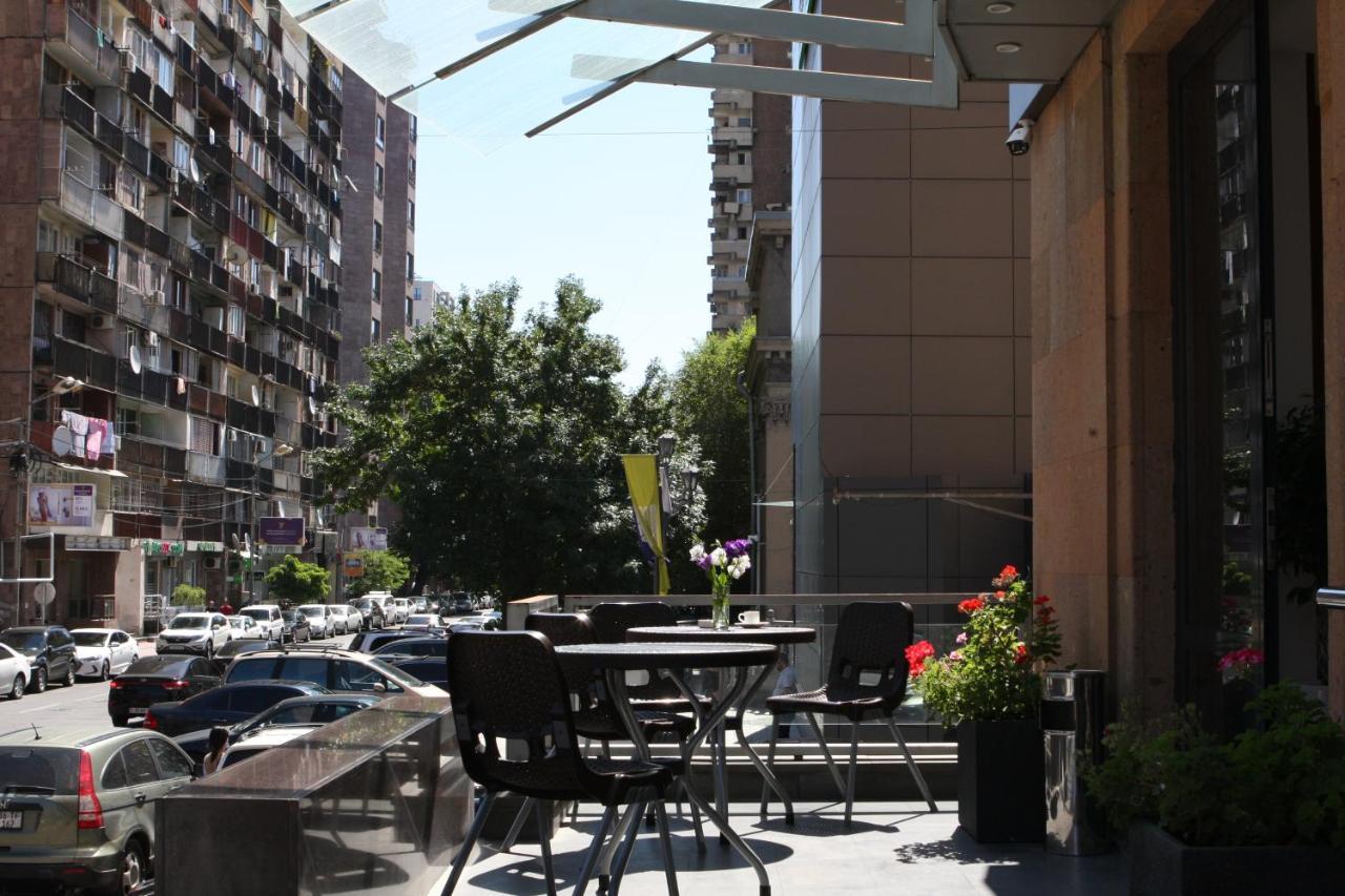 Bonjour Boutique Hotel Erévan Extérieur photo